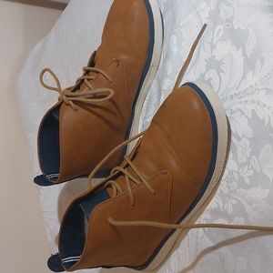 NAUTICA. Men's brown casual shoes. Leather.  Size 5. Pre-owned good condition.